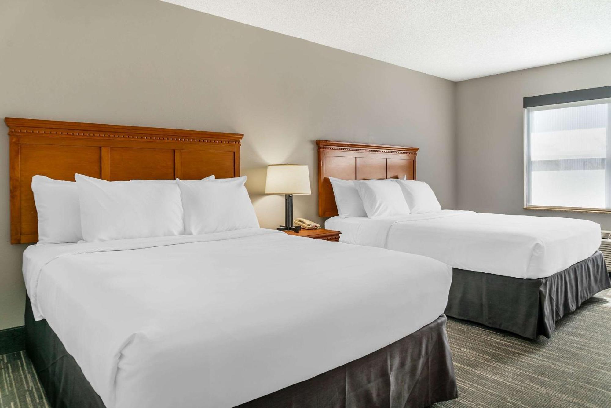 Country Inn & Suites By Radisson, Rossford - Toledo South Exterior photo