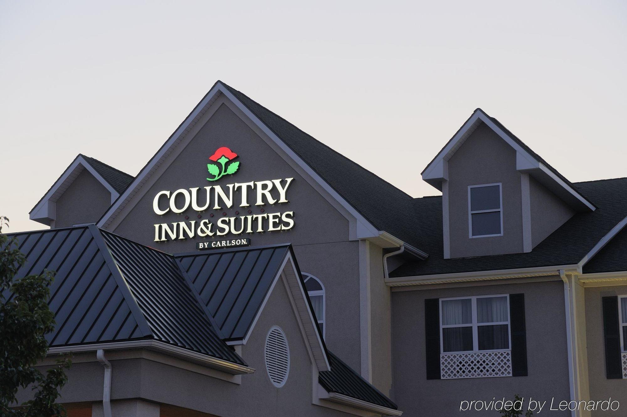 Country Inn & Suites By Radisson, Rossford - Toledo South Exterior photo